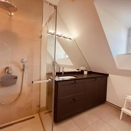 Fw Bonica Reetdachhaus 4 Personen Balkon 2 Sz * Born